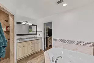 7010 Bluebird Ln, Alvin, TX 77511 - Photo 22