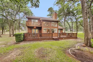 105 Seminole Dr, New Ulm, TX 78950 - Photo 4