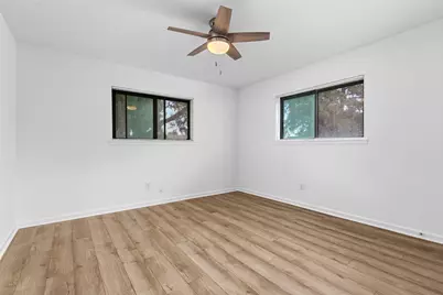 107 Bledsoe Street, Prairie View, TX 77445 - Photo 12