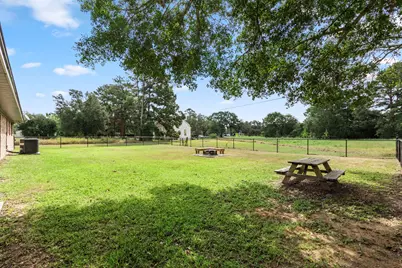107 Bledsoe Street, Prairie View, TX 77445 - Photo 18