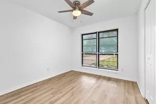 107 Bledsoe St, Prairie View, TX 77445 - Photo 14