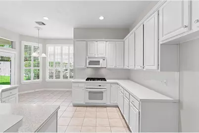 23 S Belfair Place, The Woodlands, TX 77382 - Photo 10