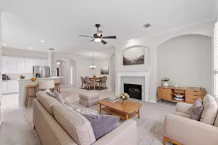 23 S Belfair Pl, The Woodlands, TX 77382 - Photo 8