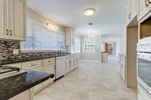 4126 S Durness Way, Houston, TX 77025 - Photo 6
