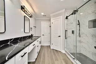 2035 Round Spring Dr, Houston, TX 77339 - Photo 8