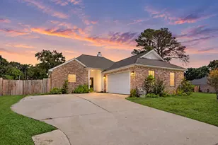 5110 Lakeshore Dr, Willis, TX 77318 - Photo 1