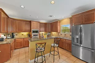 6107 S Arrowana Ln, Houston, TX 77036 - Photo 6