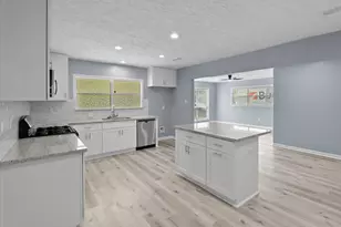 2131 Counter Point Dr, Houston, TX 77055 - Photo 6