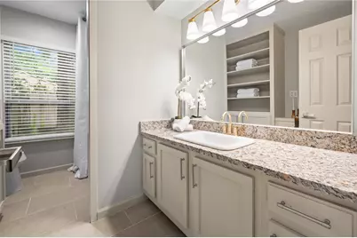 7 S Cypress Pine Drive, The Woodlands, TX 77381 - Photo 12