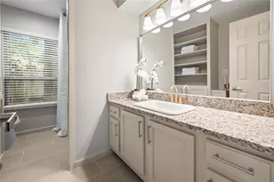 7 S Cypress Pine Dr, The Woodlands, TX 77381 - Photo 12