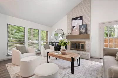 7 S Cypress Pine Drive, The Woodlands, TX 77381 - Photo 4