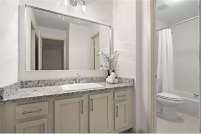 7 S Cypress Pine Drive, The Woodlands, TX 77381 - Photo 18