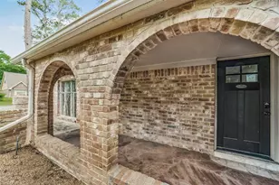 25302 Fairbrook Ln, Spring, TX 77373 - Photo 2
