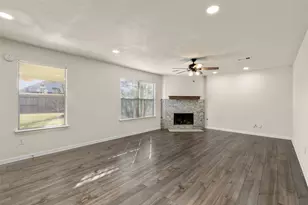 14106 Kinsbourne Ln, Houston, TX 77014 - Photo 6