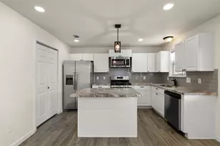 14106 Kinsbourne Ln, Houston, TX 77014 - Photo 2