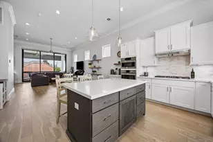 3312 W 12th St, Houston, TX 77008 - Photo 8