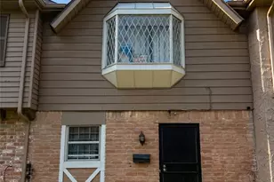 7216 Crownwest St, Houston, TX 77072 - Photo 2