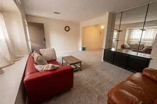 7216 Crownwest St, Houston, TX 77072 - Photo 8