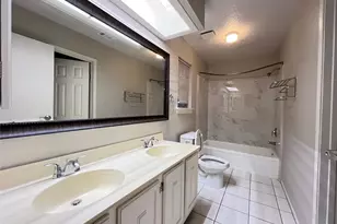 17 Briervine Ct, The Woodlands, TX 77381 - Photo 12