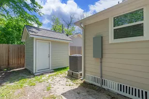 401 Oaklawn St, League City, TX 77573 - Photo 10