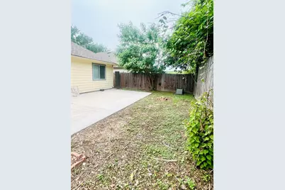 5314 San Pablo Gardens Drive, Houston, TX 77045 - Photo 4