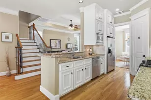 1549 Alexander St, Houston, TX 77008 - Photo 10