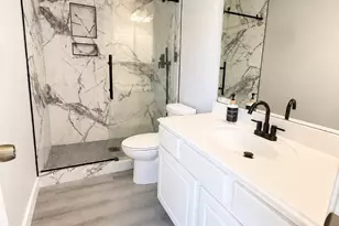13714 Hillingdale Ln, Houston, TX 77070 - Photo 6