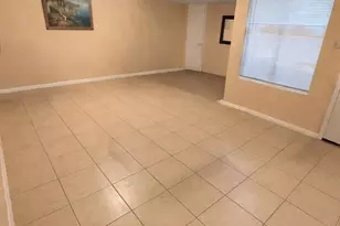 781 Country Pl Dr, Houston, TX 77079 - Photo 2