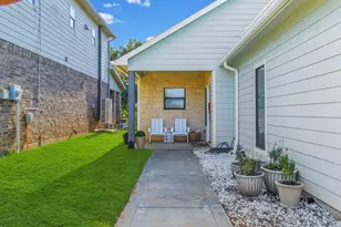185 Bayview Ln, Livingston, TX 77351 - Photo 6