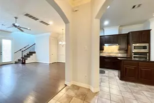 11643 Royal Oaks View, Houston, TX 77082 - Photo 10