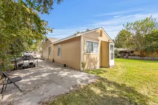 130 Airway Dr, Houston, TX 77037 - Photo 28