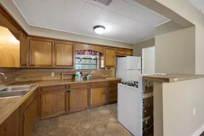 130 Airway Drive, Houston, TX 77037 - Photo 14