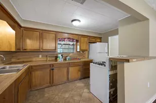 130 Airway Dr, Houston, TX 77037 - Photo 14