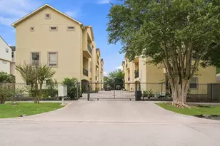 1333 W 21st St, Houston, TX 77008 - Photo 2