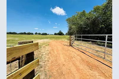 9821 W US Hwy 90, Flatonia, TX 78941 - Photo 1