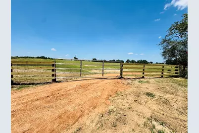 9821 W US Hwy 90, Flatonia, TX 78941 - Photo 2