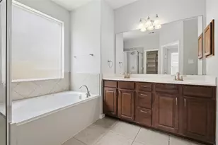 13846 McKinney Creek Ln, Houston, TX 77044 - Photo 20