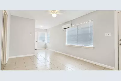 7818 Oak Knoll Lane Lane #A, Houston, TX 77028 - Photo 6
