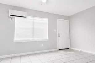 7818 Oak Knoll Ln Ln, Houston, TX 77028 - Photo 12