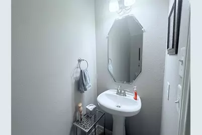 27 Umbria Lane, The Woodlands, TX 77382 - Photo 12