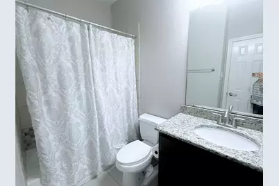 27 Umbria Lane, The Woodlands, TX 77382 - Photo 20