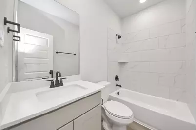 247 Southern Sound Drive, Crosby, TX 77532 - Photo 6
