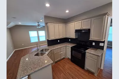 438 Spence Lane, Crosby, TX 77532 - Photo 8