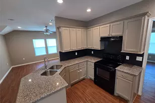 438 Spence Ln, Crosby, TX 77532 - Photo 8
