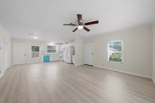 11730 Greenglen Dr, Houston, TX 77044 - Photo 8