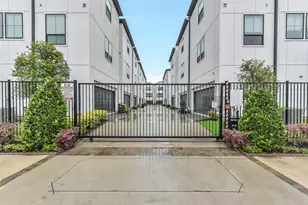 2804 Grand Fountains Dr, Houston, TX 77054 - Photo 32