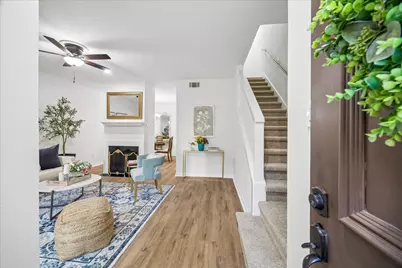 11711 Memorial Drive #105, Houston, TX 77024 - Photo 2