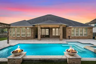 2102 Old Town Dr, Missouri City, TX 77459 - Photo 2