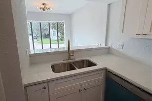 1913 Bittercreek Dr, Houston, TX 77042 - Photo 4