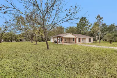 13677 Hillcrest Manor Drive, Willis, TX 77318 - Photo 2